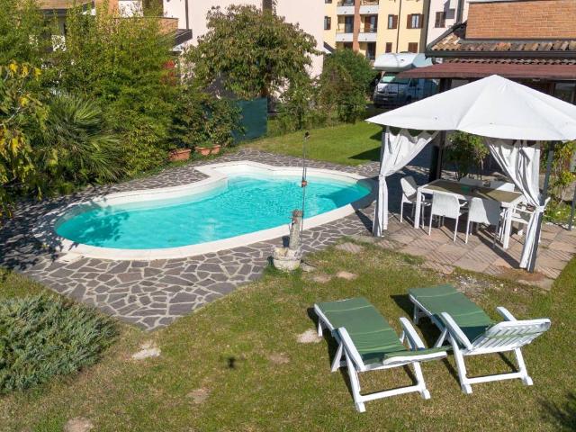 Villa Indipendente in vendita a Cascina Premenugo, Settala