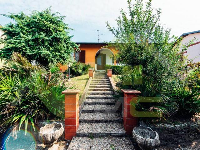 Villa Indipendente in vendita a Caleppio, Settala