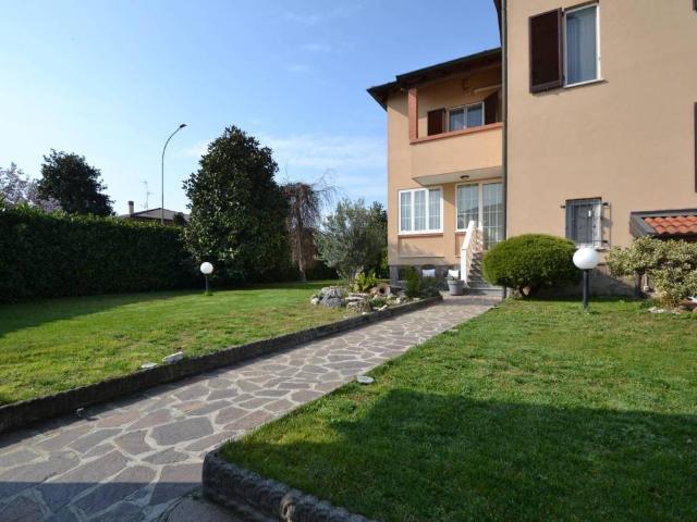 Villa Indipendente in vendita a Cascina Mostino, Settala