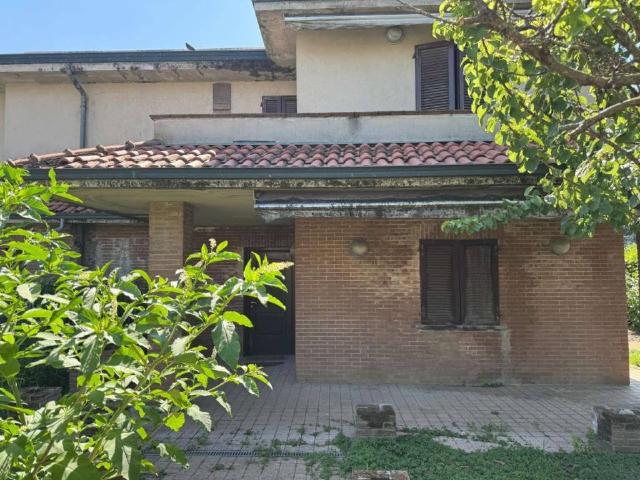Villa Indipendente in vendita a Settala, Lombardia
