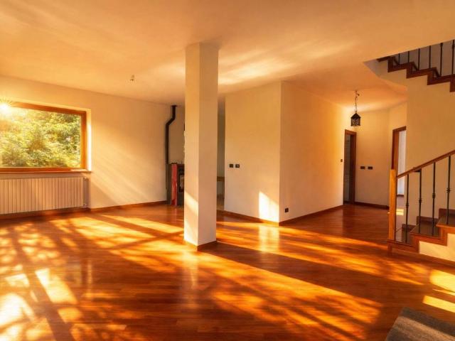 Villa Indipendente in vendita a Piemonte, Asti