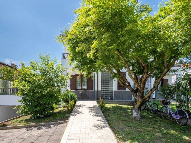 Villa Indipendente in vendita a Cascine Olona, Settimo Milanese
