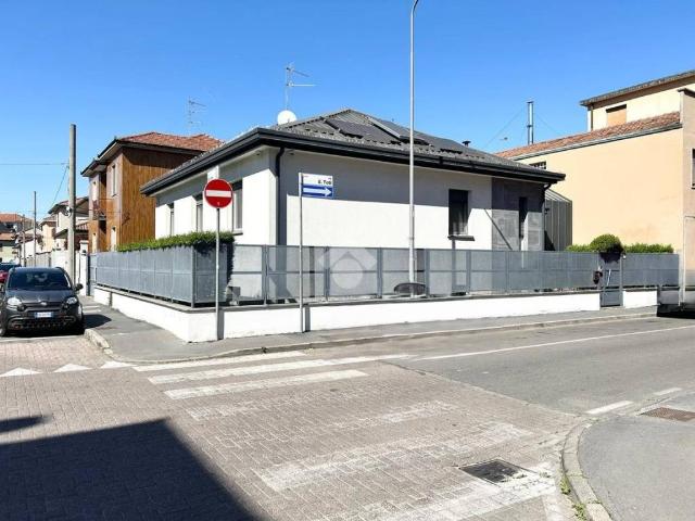 Villa Indipendente in vendita a Cascine Olona, Settimo Milanese