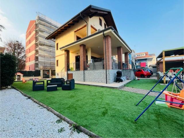 Villa Indipendente in vendita a Piemonte, Torino