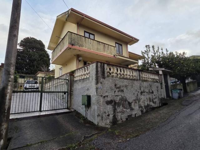 Villa Indipendente in vendita a Calabria, Catanzaro