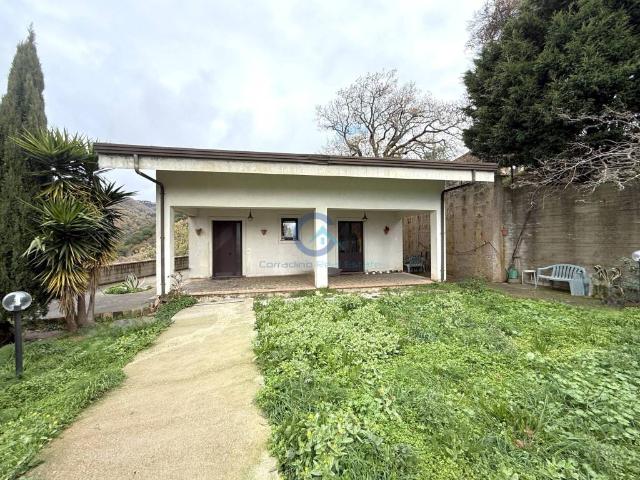 Villa Indipendente in vendita a Calabria, Catanzaro