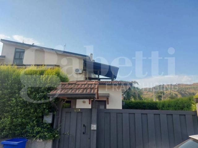Villa Indipendente in vendita a Calabria, Catanzaro