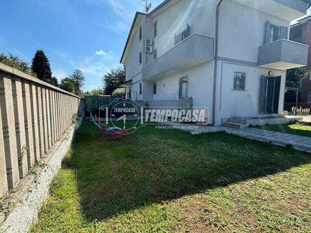 Villa Indipendente in vendita a Seveso, Lombardia