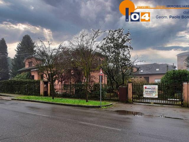 Villa Indipendente in vendita a Seveso, Lombardia