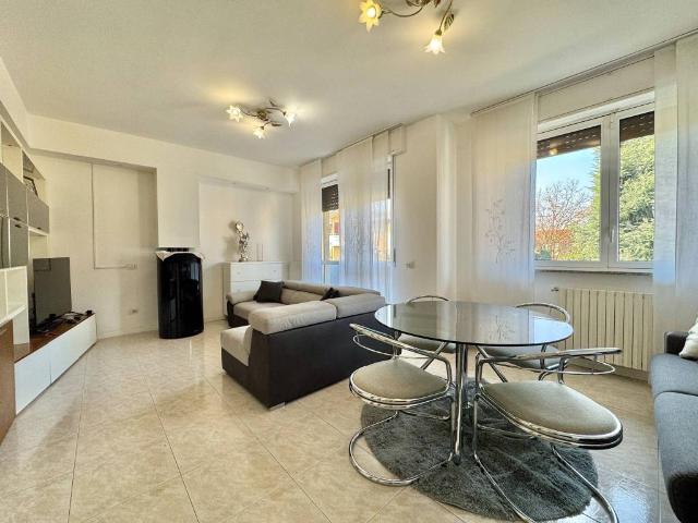Villa Indipendente in vendita a Seveso, Lombardia