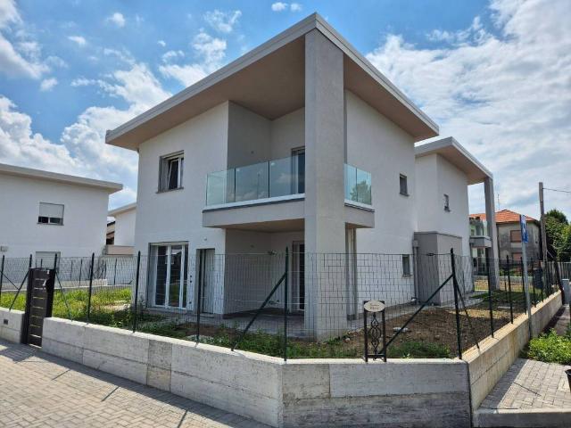 Villa Indipendente in vendita a Altopiano di Seveso, Seveso
