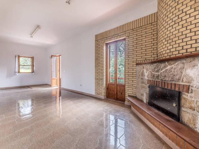 Villa Indipendente in vendita a Sezze, Lazio