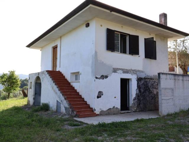 Villa Indipendente in vendita a Sezze, Lazio