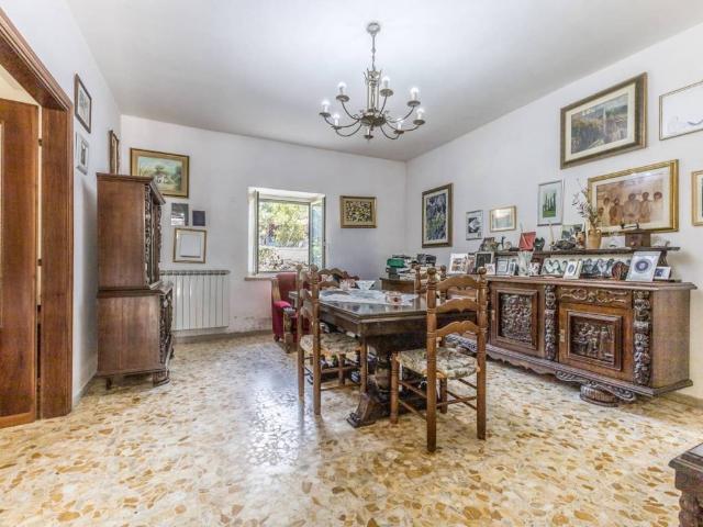 Villa Indipendente in vendita a Sezze, Lazio