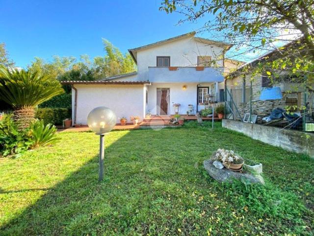 Villa Indipendente in vendita a Sezze, Lazio