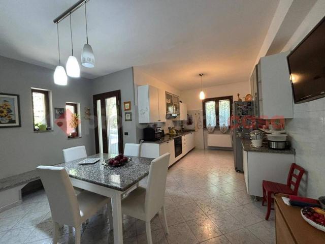 Villa Indipendente in vendita a Sgurgola, Lazio