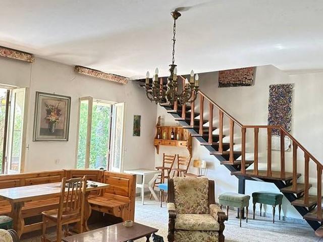 Villa Indipendente in vendita a Sgurgola, Lazio