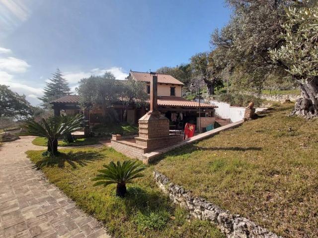 Villa Indipendente in vendita a Siderno, Calabria