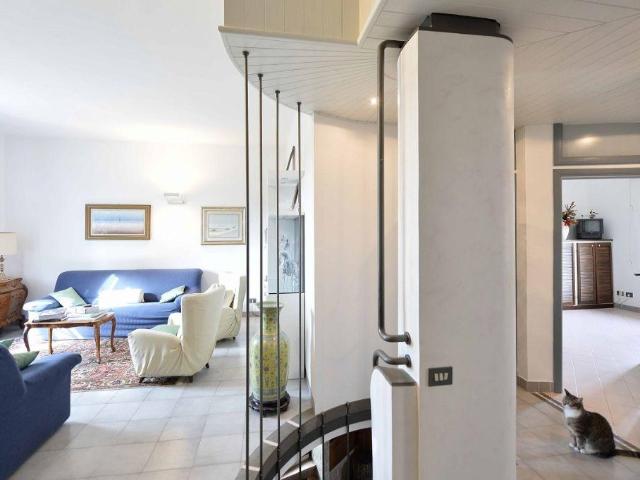 Villa Indipendente in vendita a Monteliscai, Siena