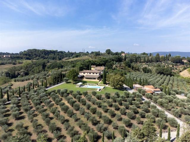 Villa Indipendente in vendita a Sant'Apollinare, Siena