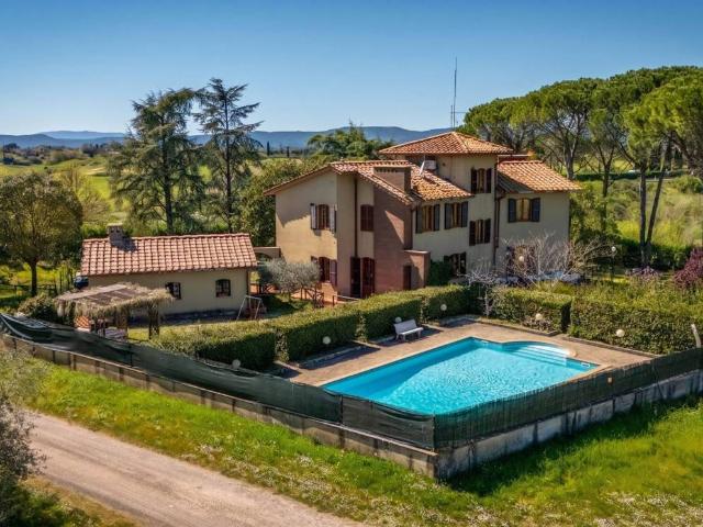 Villa Indipendente in vendita a Siena, Toscana