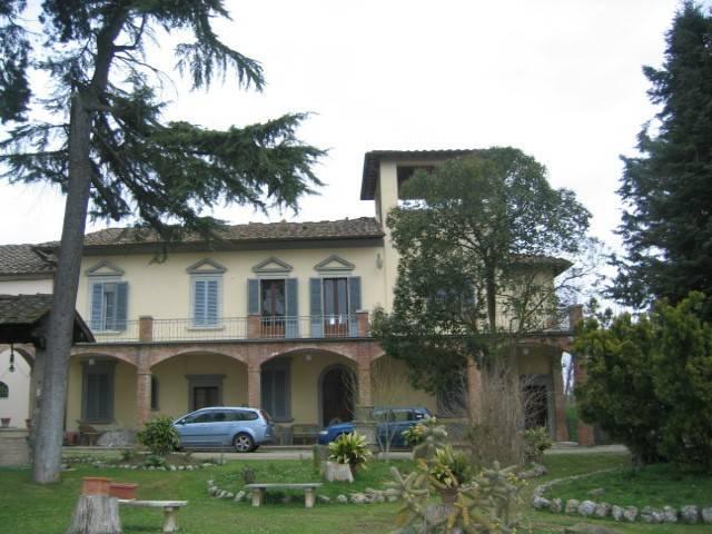 Villa Indipendente in vendita a Taverne d'Arbia, Siena