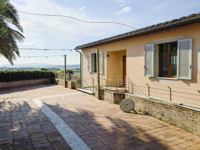 Villa Indipendente in vendita a Sant'Apollinare, Siena