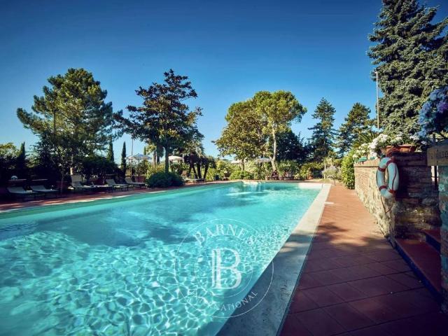 Villa Indipendente in vendita a Contrada del Leocorno, Siena
