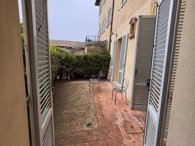 Villa Indipendente in vendita a Pian delle Fornaci, Siena