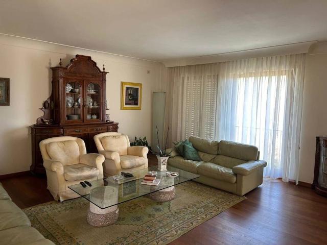 Villa Indipendente in vendita a Scacciapensieri, Siena