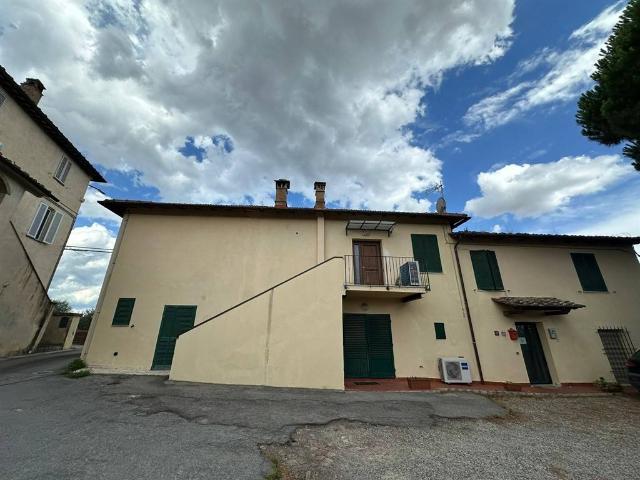 Villa Indipendente in vendita a Sant'Apollinare, Siena