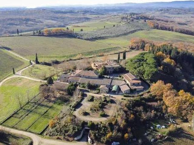 Villa Indipendente in vendita a Contrada del Bruco, Siena