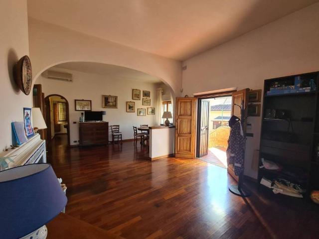 Villa Indipendente in vendita a Valli, Siena