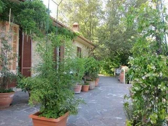 Villa Indipendente in vendita a Siena, Toscana