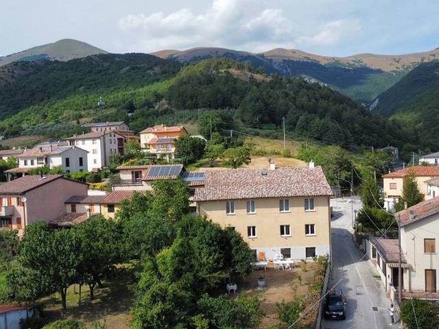 Villa Indipendente in vendita a Giacconale, Sigillo