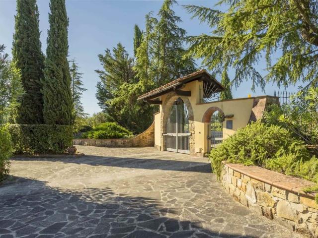 Villa Indipendente in vendita a Signa, Toscana