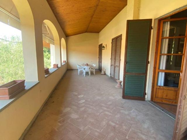 Villa Indipendente in vendita a Signa, Toscana