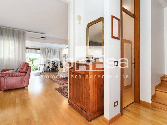 Villa Indipendente in vendita a Lanzago, Silea