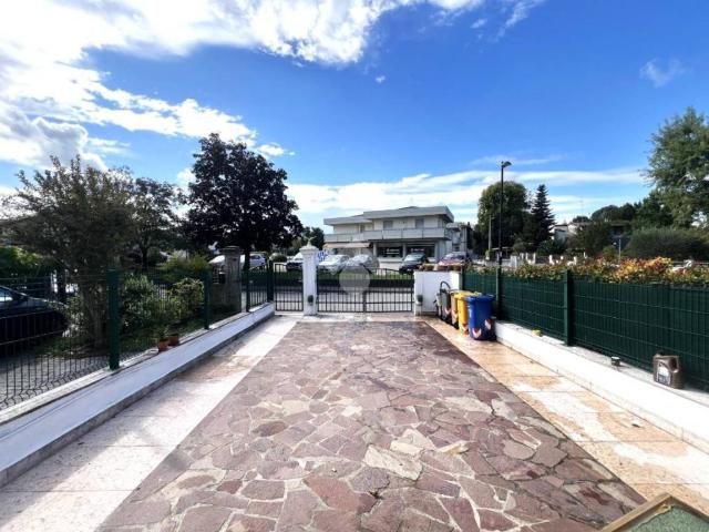 Villa Indipendente in vendita a Lanzago, Silea