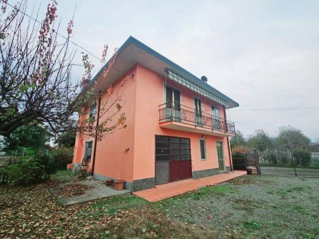 Villa Indipendente in vendita a Piemonte, Novara