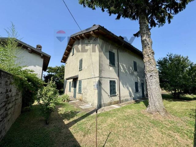Villa Indipendente in vendita a Silvano Pietra, Lombardia