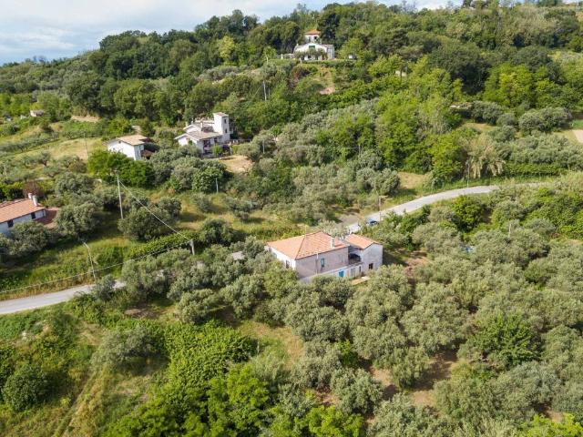 Villa Indipendente in vendita a San Silvestre, Silvi