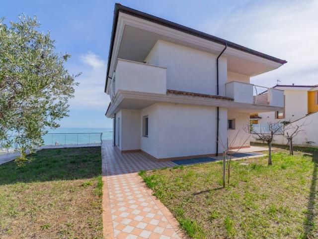 Villa Indipendente in vendita a San Silvestre, Silvi