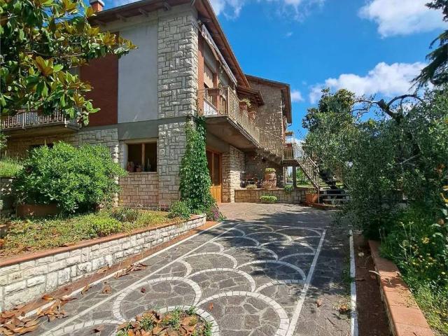 Villa Indipendente in vendita a Pieve Di Sinalunga, Toscana