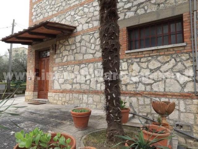 Villa Indipendente in vendita a Sinalunga, Siena