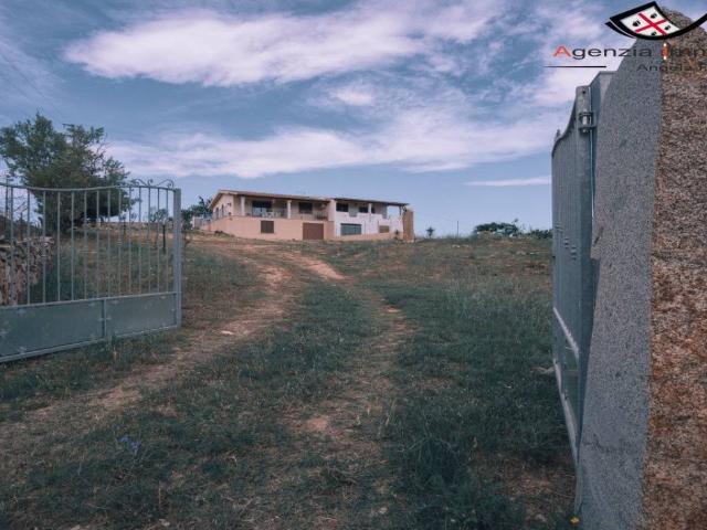 Villa Indipendente in vendita a Villaggio Milano, Capo Comino