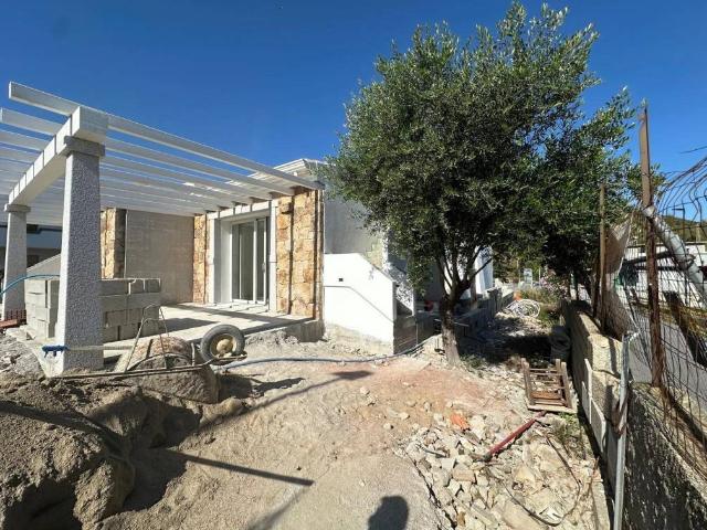 Villa Indipendente in vendita a Villaggio Milano, Capo Comino