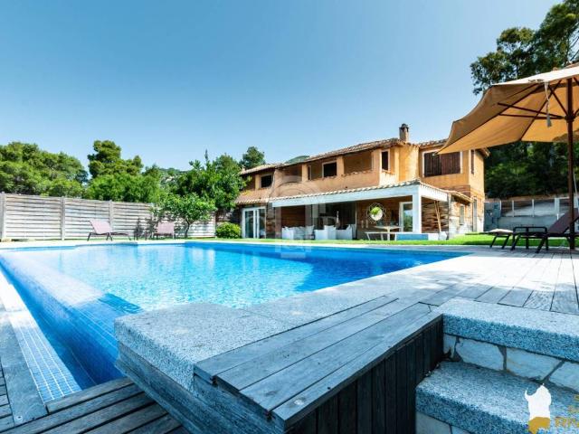 Villa Indipendente in vendita a Sinnai, Sardigna/Sardegna