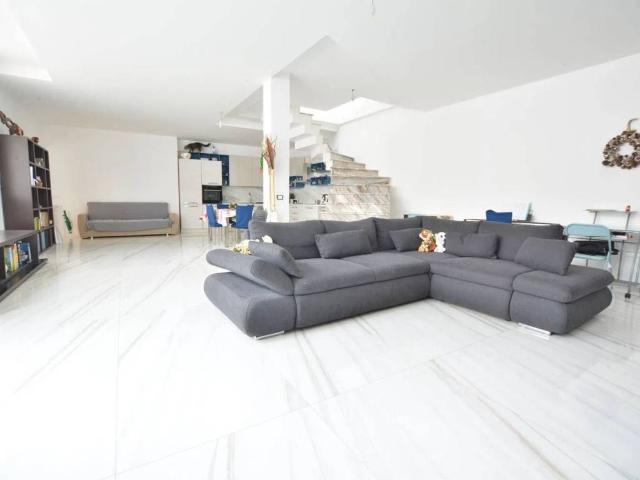 Villa Indipendente in vendita a Sinnai, Sardigna/Sardegna