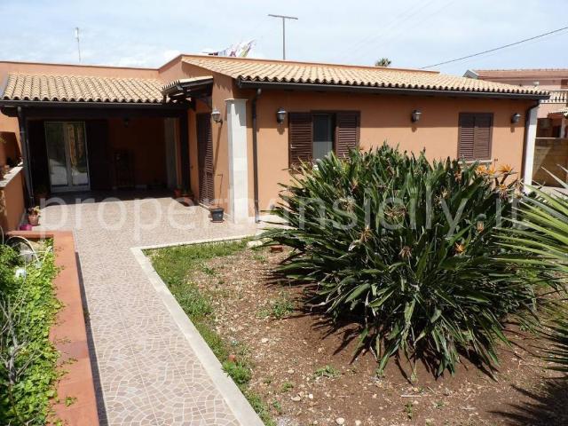 Villa Indipendente in vendita a Villaggio Elios, Siracusa
